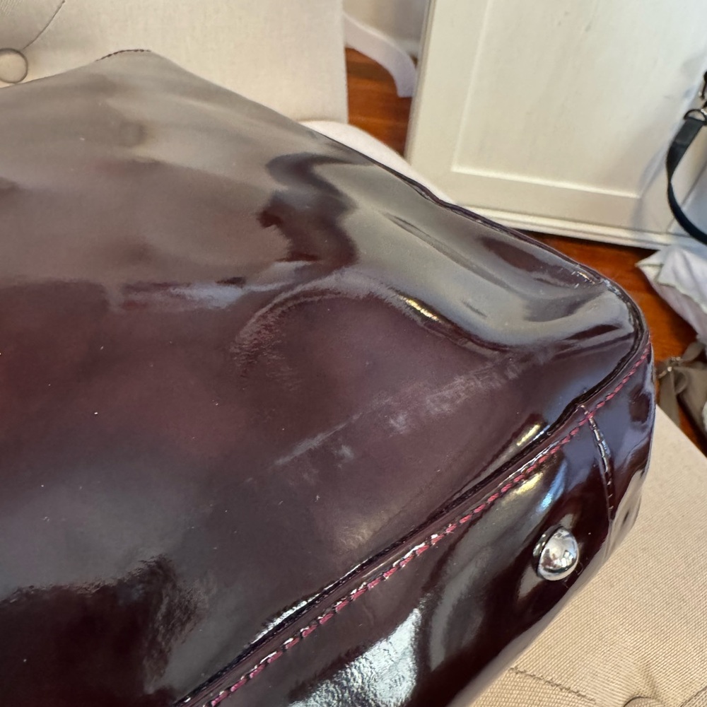 Longchamp Roseau patent leather tote bag Burgundy.  - Picture 7 of 16